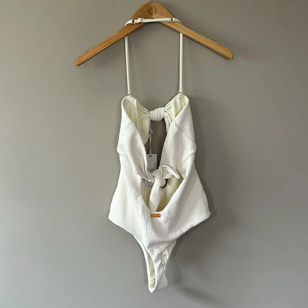 Axil‎ Swim Selena Textured One Piece Swimsuit White (Off-White) Size Small